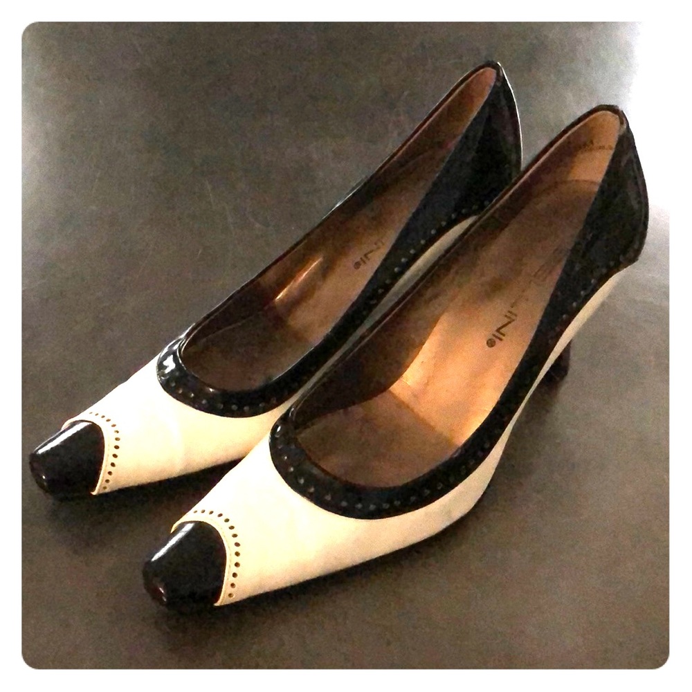 Black and white spectator pumps. Bellini 8.5M.